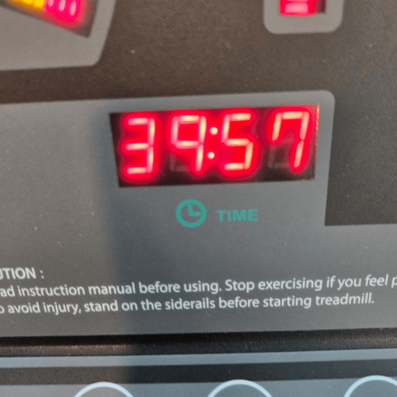 Ugh_HH/72611/6208426843744963567