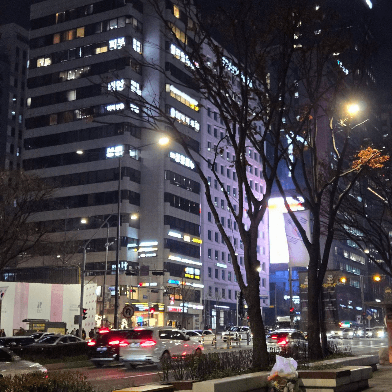 Ugh_HH/72638/6208426843744963752