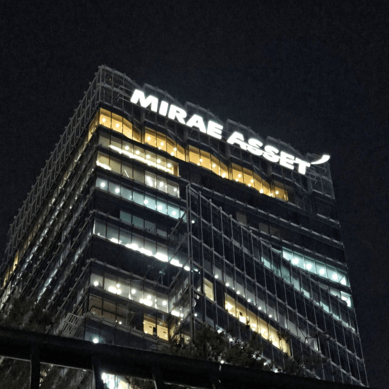 Ugh_HH/78962/6163596018058990185