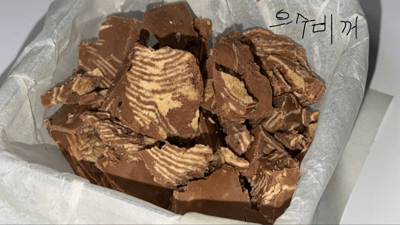 Ugh_HH/79555/6244434445100322422