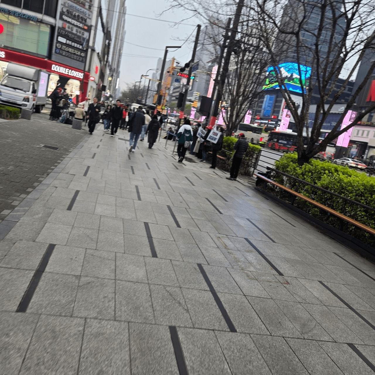 Ugh_HH/79700/6253634668775282122