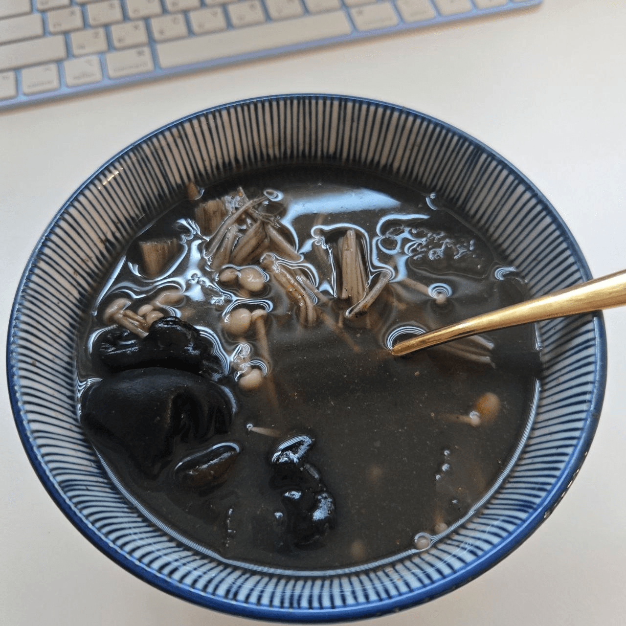 Ugh_HH/79920/6267123266971438427