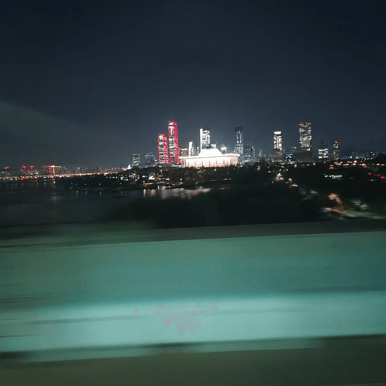 Ugh_HH/80469/6296119398640586779