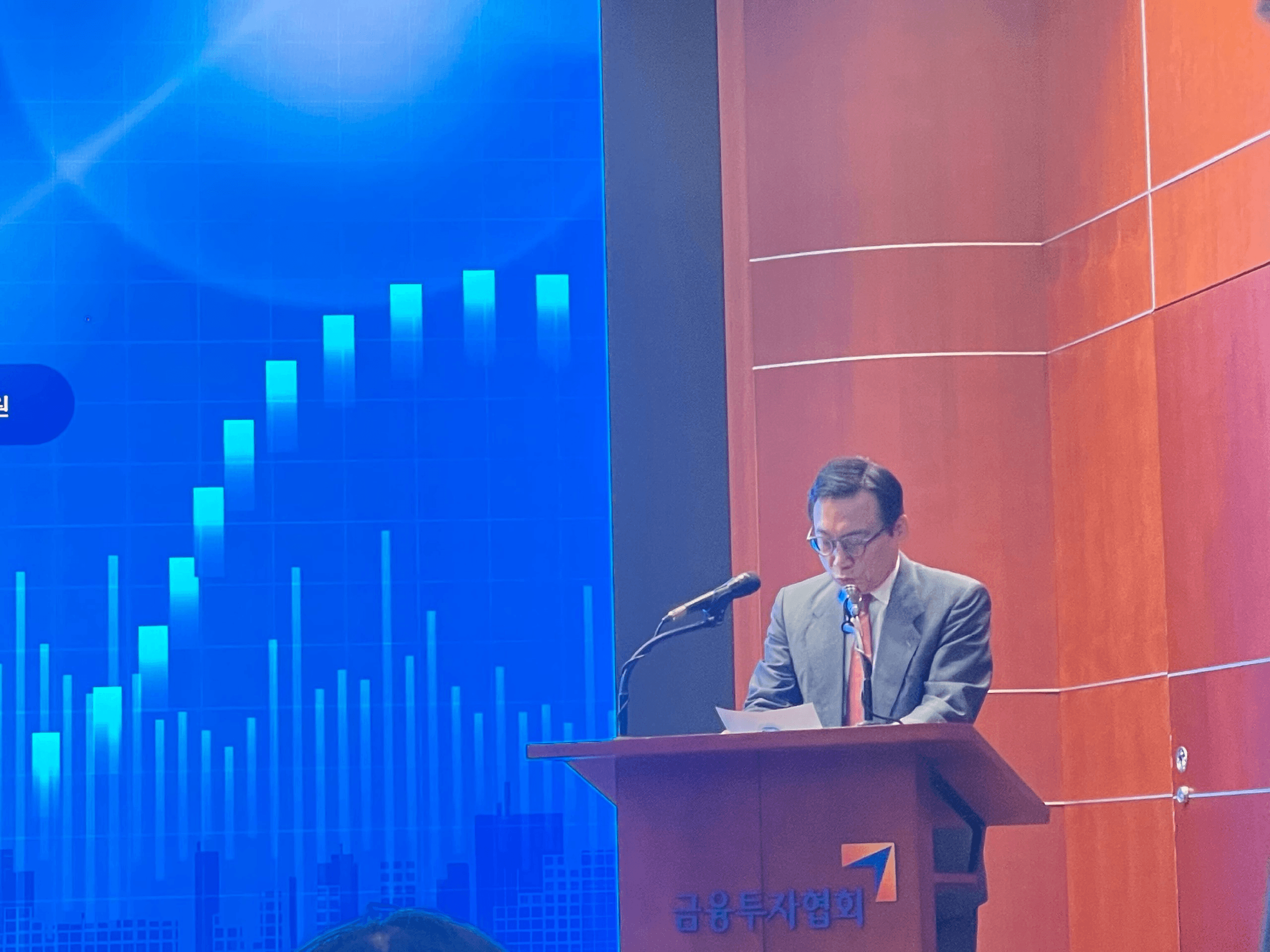 blockmedia/102925/6325562236973288981