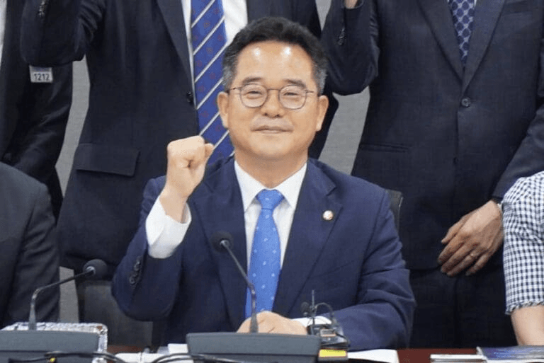 blockmedia/103853/6073610058001485391