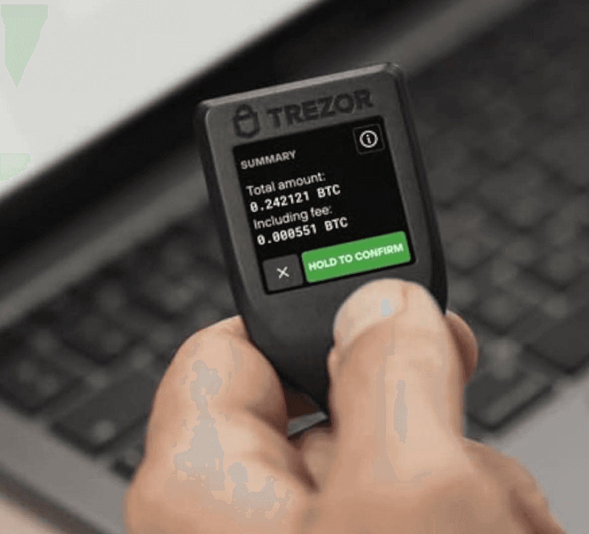 🔍 Trezor, 고객 6만 7,000명 정보 추가 유출 확인

✅ 하드웨어 월렛 Trezor가 물류업체 ShipMonk의 보안 사고로 약 6만 7,000명의 고객 정보가 추가로 영향을 받았다고 밝혔습니다.

📂 주요내용
🟢추가 피해 고객 약 6만 7,000명
🟢Trezor 자체 시스템이 아닌 물류업체 ShipMonk에서 사고 발생
🟢고객 배송 관련 개인정보가 유출 대상에 포함
🟢지갑 시드 문구나 개인키는 유출되지 않은 것으로 확인
🟢Trezor는 피해 고객들에게 피싱 공격 주의 당부

✍ 코인이 직접 탈취된 사고는 아니지만 하드웨어 월렛 구매자의 개인정보가 노출됐다는 점은 꽤 민감하네요. 특히 유출된 정보를 이용한 피싱이나 물리적 공격 가능성은 주의할 필요가 있겠습니다.

#Trezor #Crypto #Security