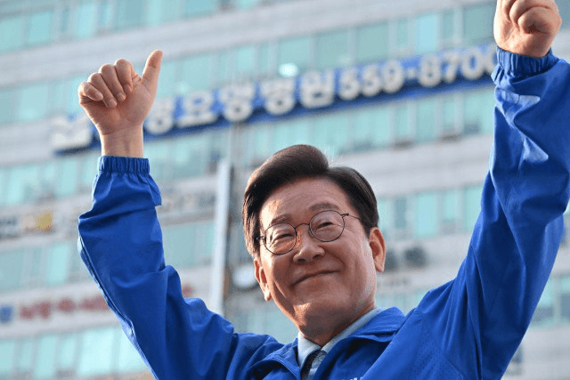 moon252423/21173/5887490295925422265