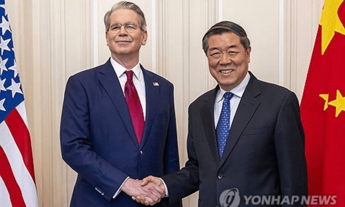 moon252423/23059/6179463607230337750