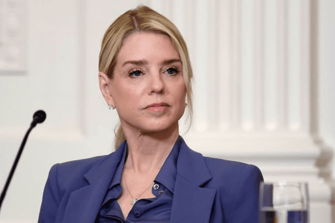 moon252423/23074/6183824601058577758