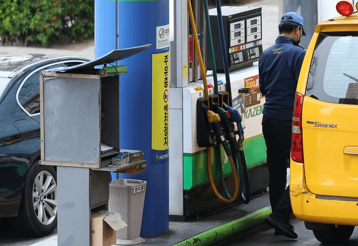 moon252423/23422/6251157061056007856