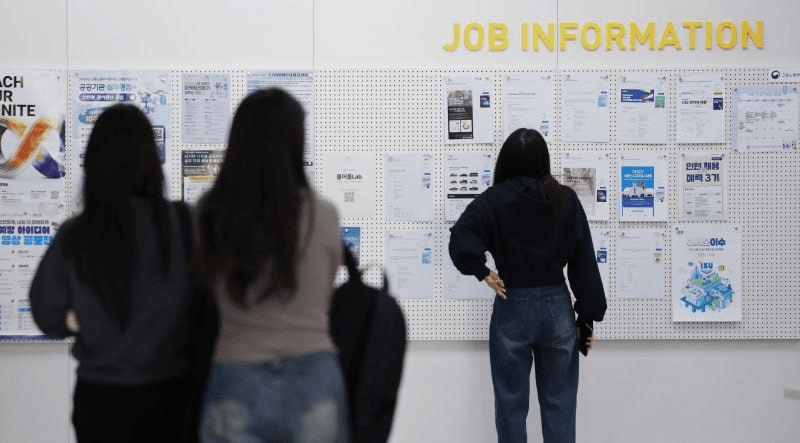 moon252423/23501/6267105447152128088