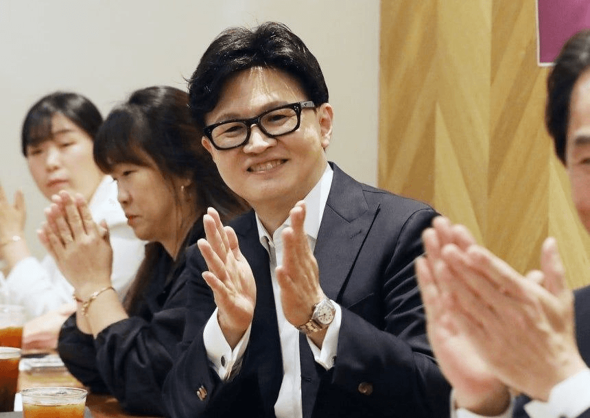 moon252423/23664/6307438282438021228